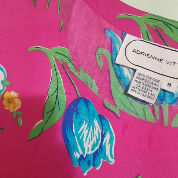 Silk blouse, 100% SILK Sleeveless Tank in Fuchsia Pink Floral print comb - Picture 2 of 3